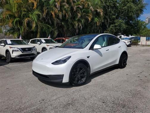 2024 Tesla Model Y Long Range