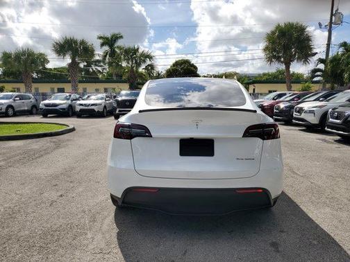 2024 Tesla Model Y Long Range