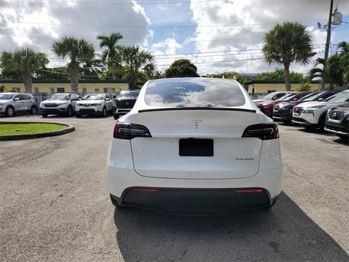 2024 Tesla Model Y Long Range