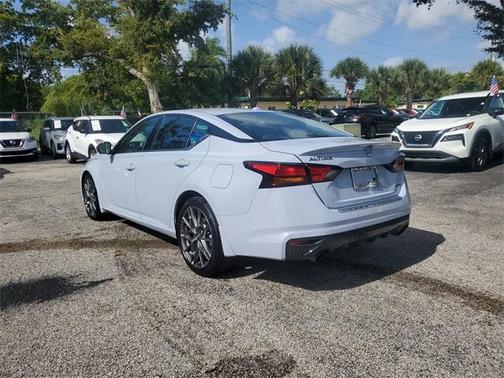 2023 Nissan Altima 2.0 SR