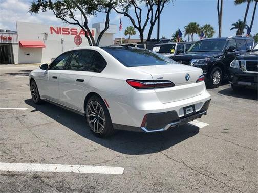 2024 BMW 740 i xDrive
