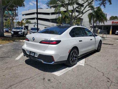 2024 BMW 740 i xDrive