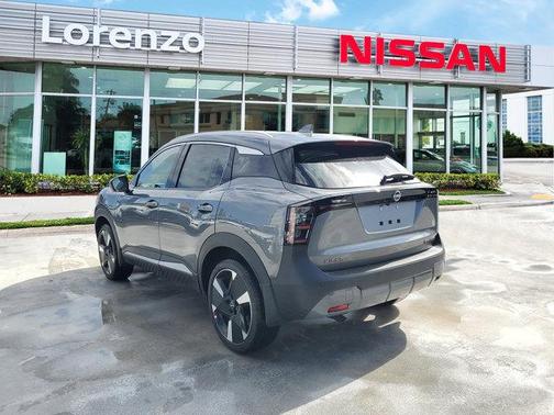 2025 Nissan Kicks SR