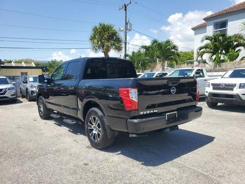 2024 Nissan Titan SV