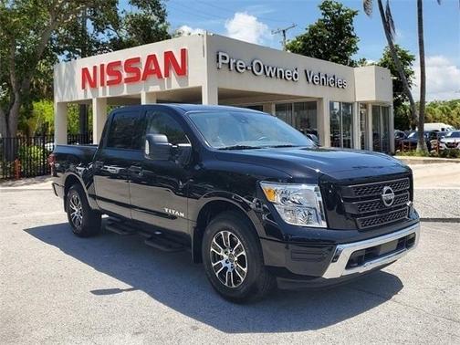 2024 Nissan Titan SV
