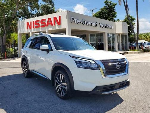2023 Nissan Pathfinder Platinum