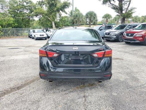 2024 Nissan Altima 2.5 SR