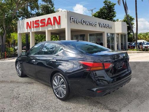 2025 Nissan Altima SL