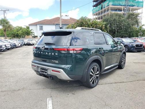 2023 Nissan Pathfinder Platinum
