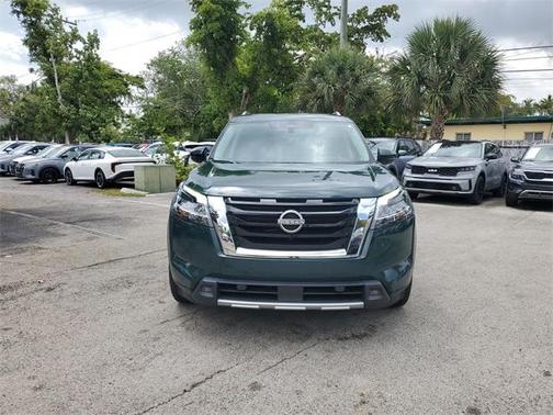 2023 Nissan Pathfinder Platinum