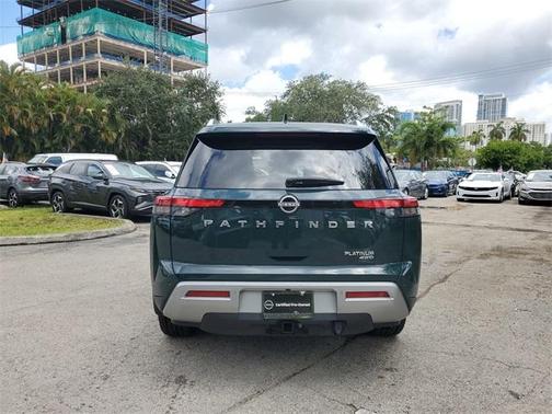 2023 Nissan Pathfinder Platinum