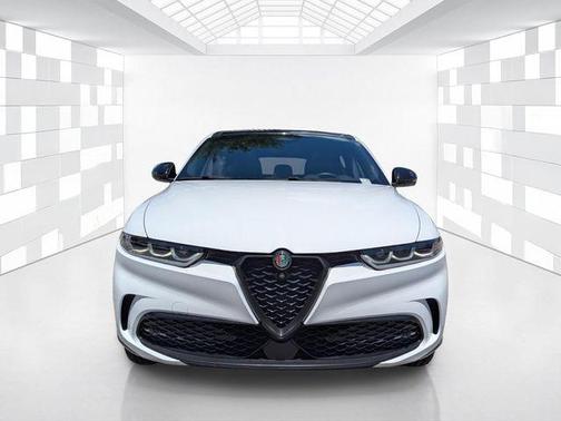 Alfa White 2024 Alfa Romeo Tonale Veloce