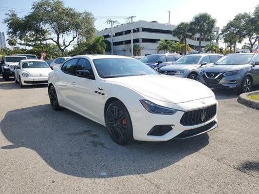 2023 Maserati Ghibli Modena