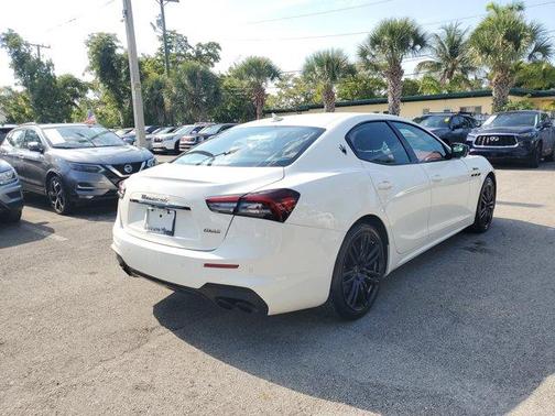 2023 Maserati Ghibli Modena