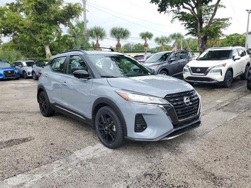 2023 Nissan Kicks SR