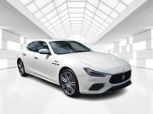 2022 Maserati Ghibli Modena