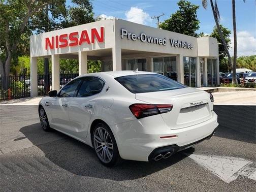 2022 Maserati Ghibli Modena