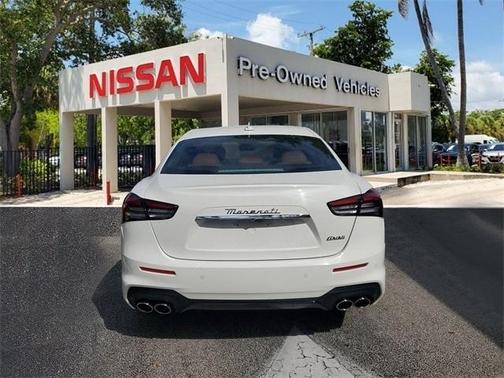 2022 Maserati Ghibli Modena