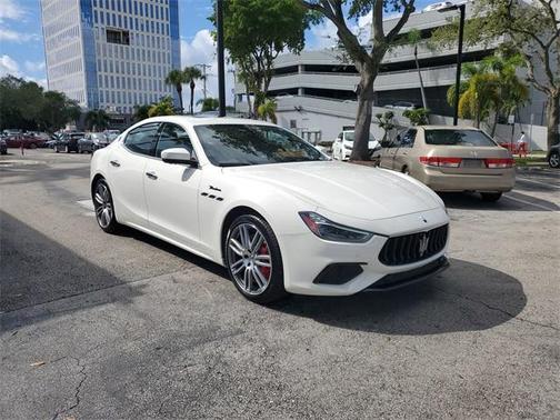 2022 Maserati Ghibli Modena