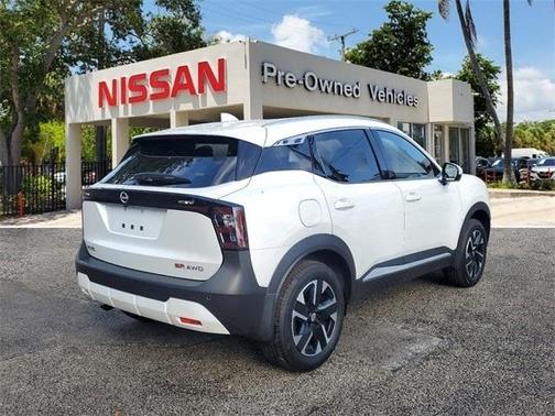 2025 Nissan Kicks SR