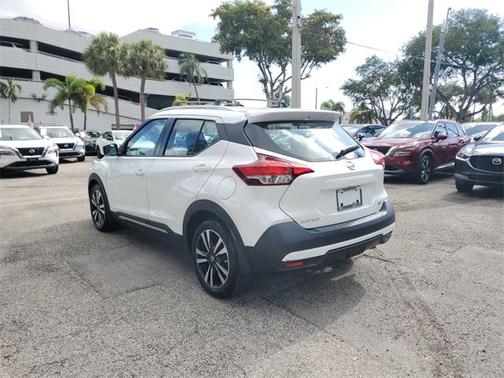 2019 Nissan Kicks SR
