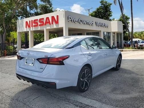 2025 Nissan Altima SR