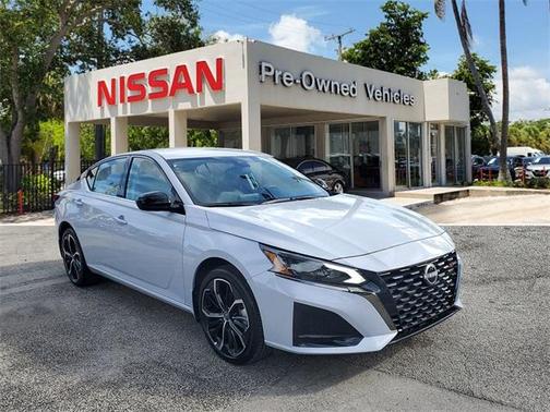 2025 Nissan Altima SR