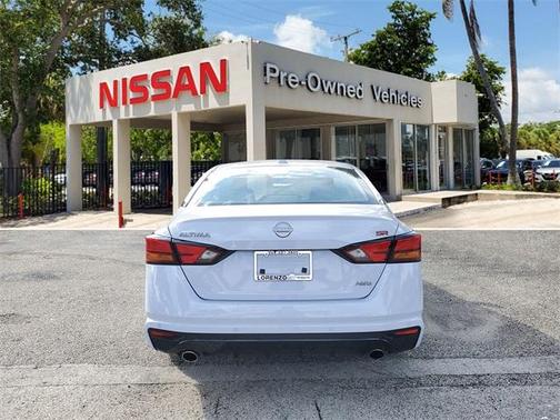 2025 Nissan Altima SR