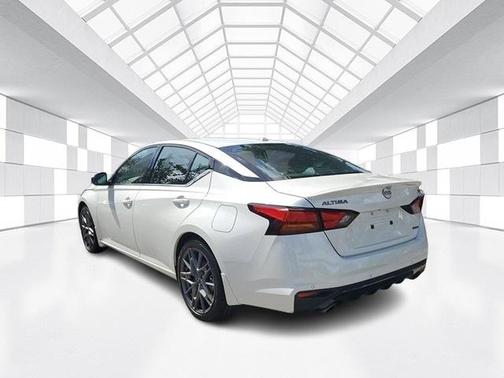 2024 Nissan Altima 2.0 SR