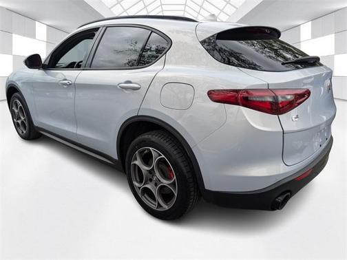 2022 Alfa Romeo Stelvio Sprint
