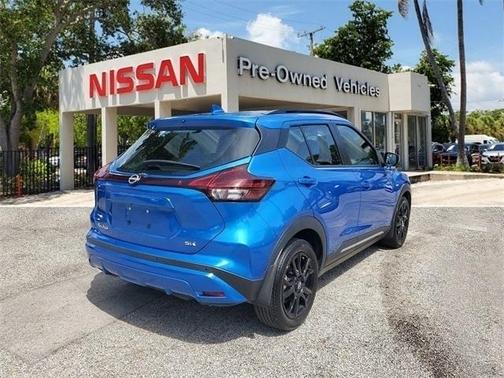 2023 Nissan Kicks SR