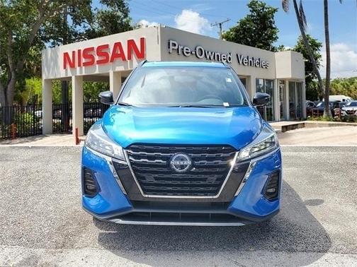 2023 Nissan Kicks SR
