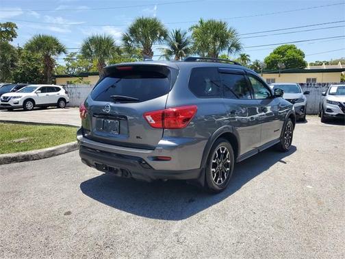2020 Nissan Pathfinder SL