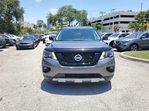 2020 Nissan Pathfinder SL