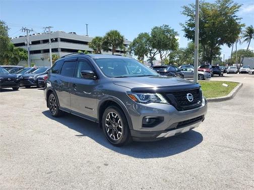 2020 Nissan Pathfinder SL