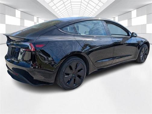 2025 Tesla Model 3 Long Range