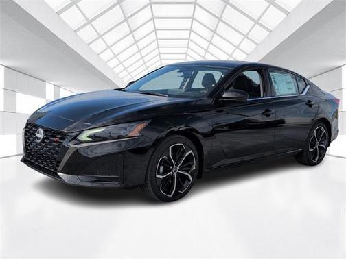 2025 Nissan Altima SR