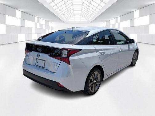 2021 Toyota Prius L