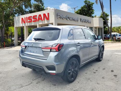 2023 Mitsubishi Outlander Sport LE