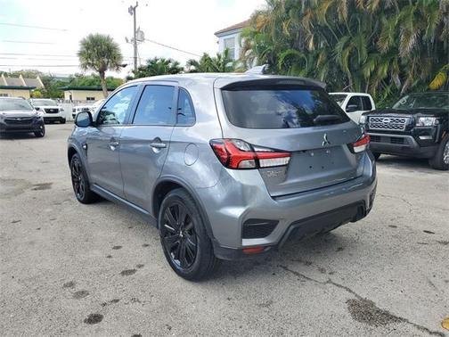2023 Mitsubishi Outlander Sport LE