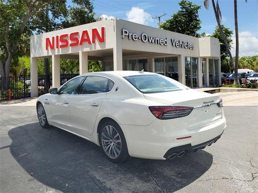 2022 Maserati Quattroporte Modena