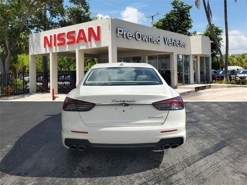 2022 Maserati Quattroporte Modena