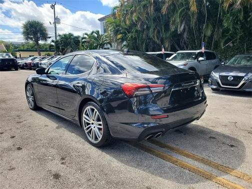 2022 Maserati Ghibli Modena