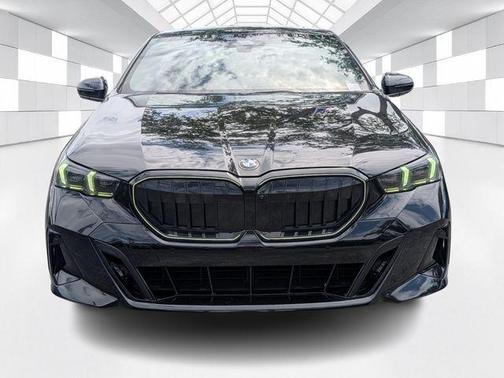 Black Sapphire Metallic 2024 BMW 530 i