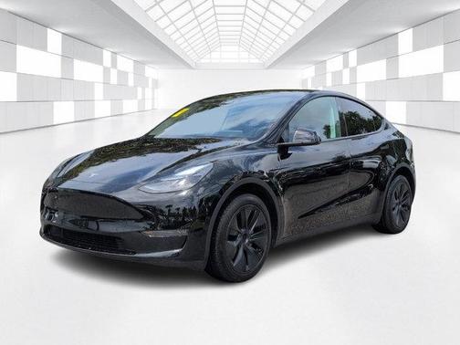 Black 2025 Tesla Model Y Long Range