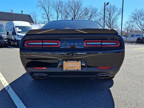 2017 Dodge Challenger SXT