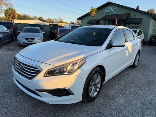 2017 Hyundai SONATA SE