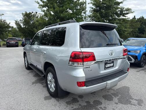 2019 Toyota Land Cruiser Base