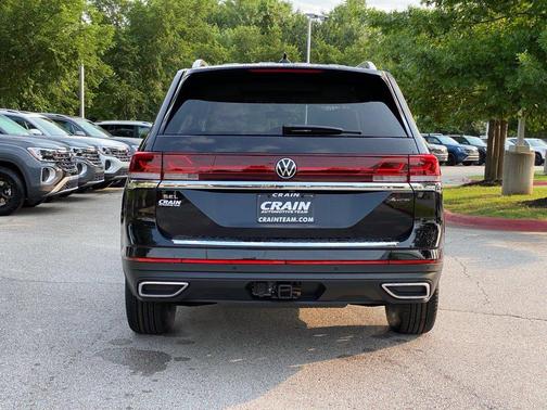 Deep Black Pearl Effect 2026 Volkswagen Atlas 2.0T SEL