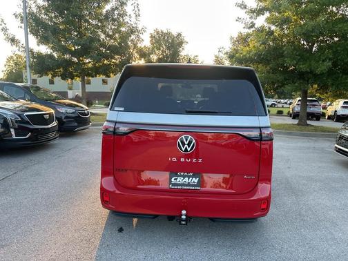 2025 Volkswagen ID. Buzz Pro S Plus with 4MOTION